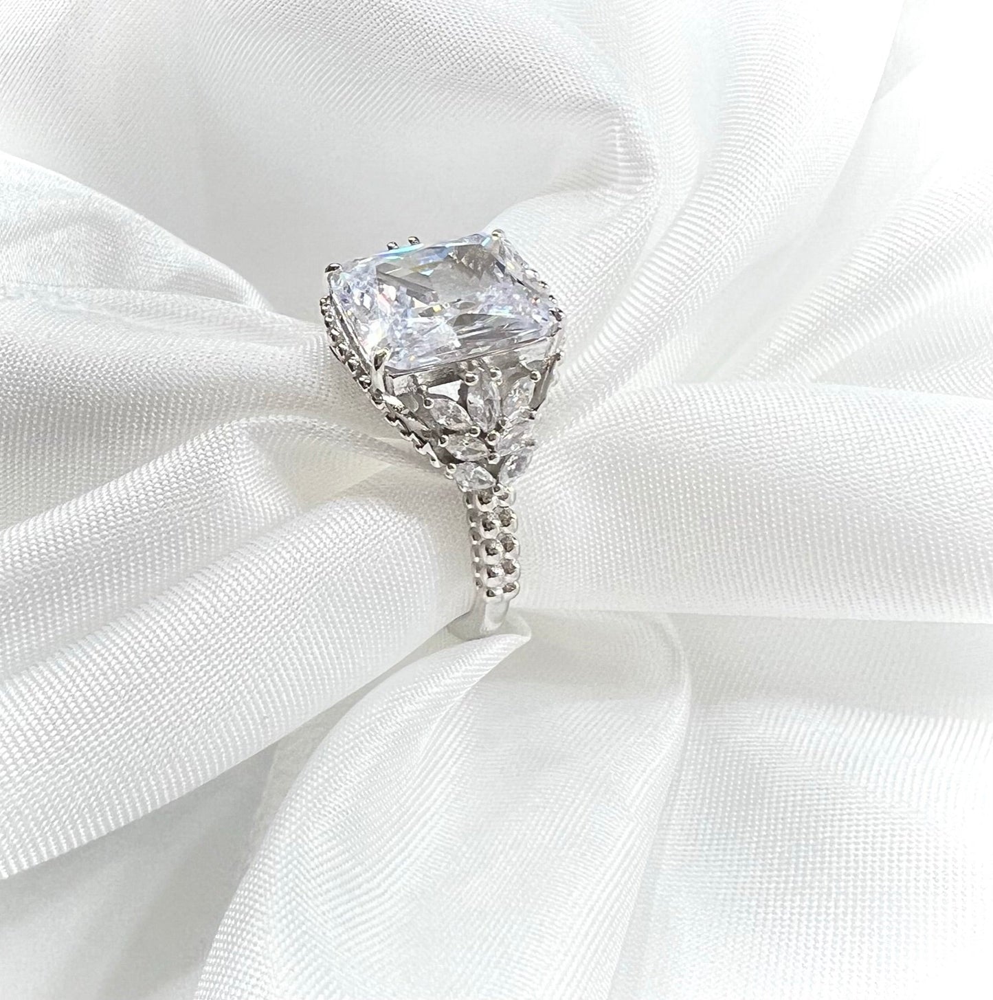*PRE-ORDER - Diamond CZ Beaded Shank 925 Sterling Silver Ring