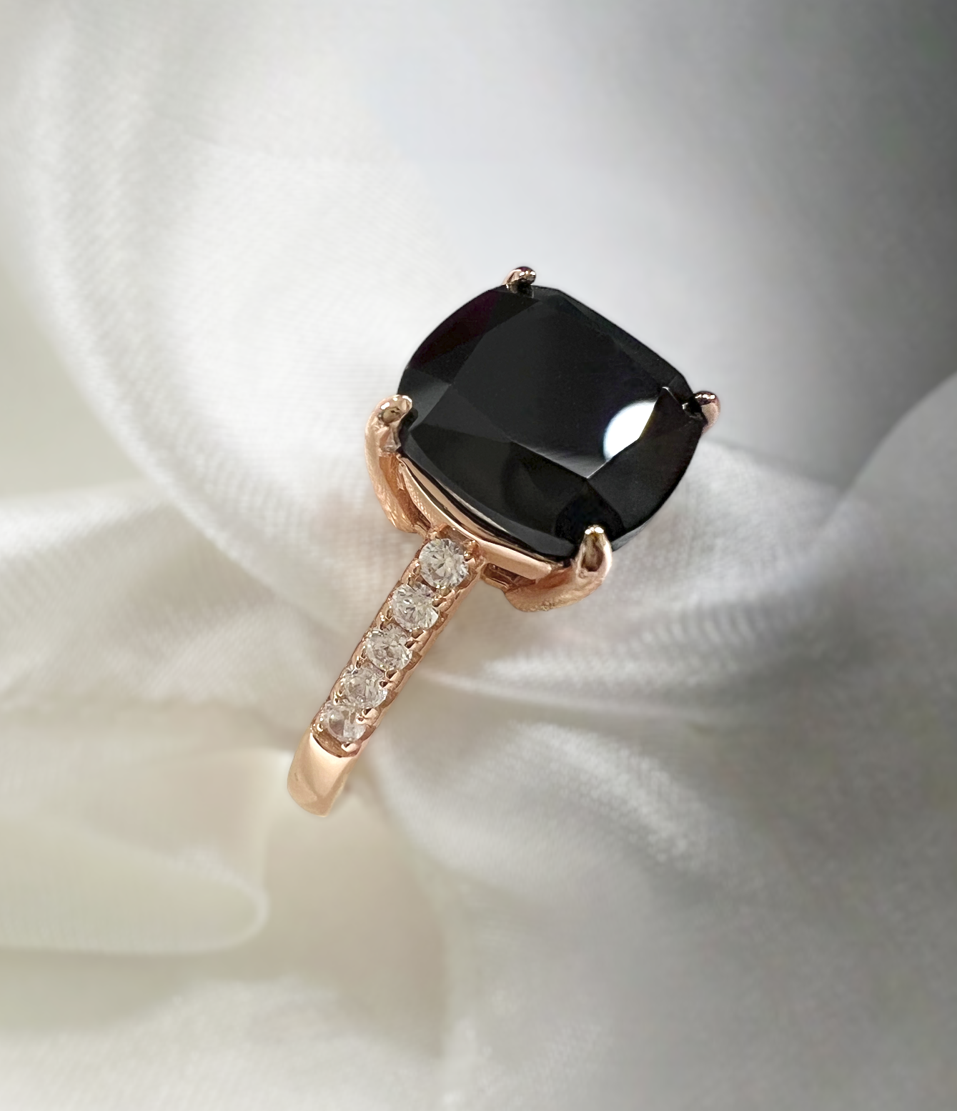 925 Sterling Silver Black Onyx Solitair Pave Band Ring in Rose Gold
