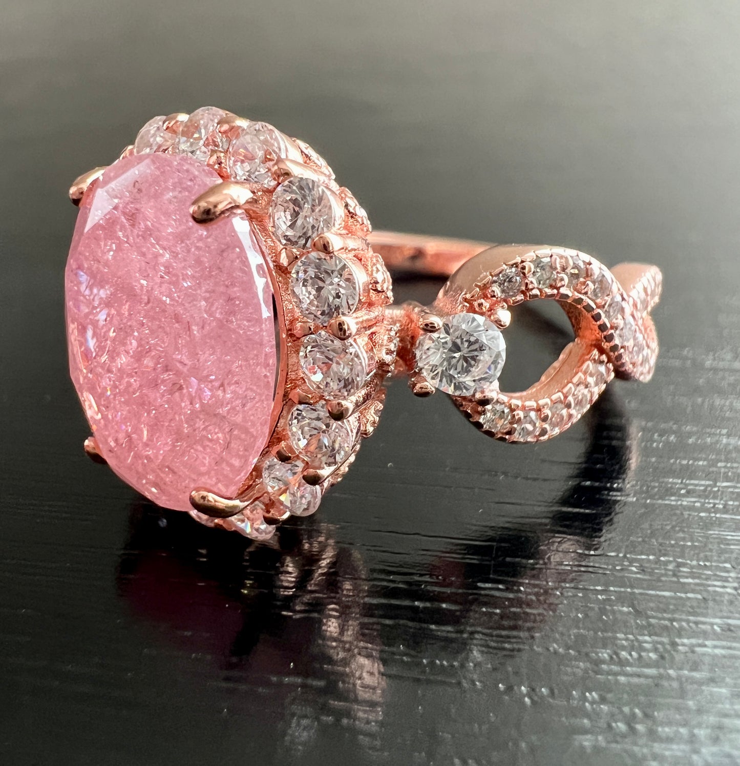 925 Sterling Silver Infinity Oval Cut Light Pink Ice & Diamond Cubic Zirconia Ring - Rose Gold