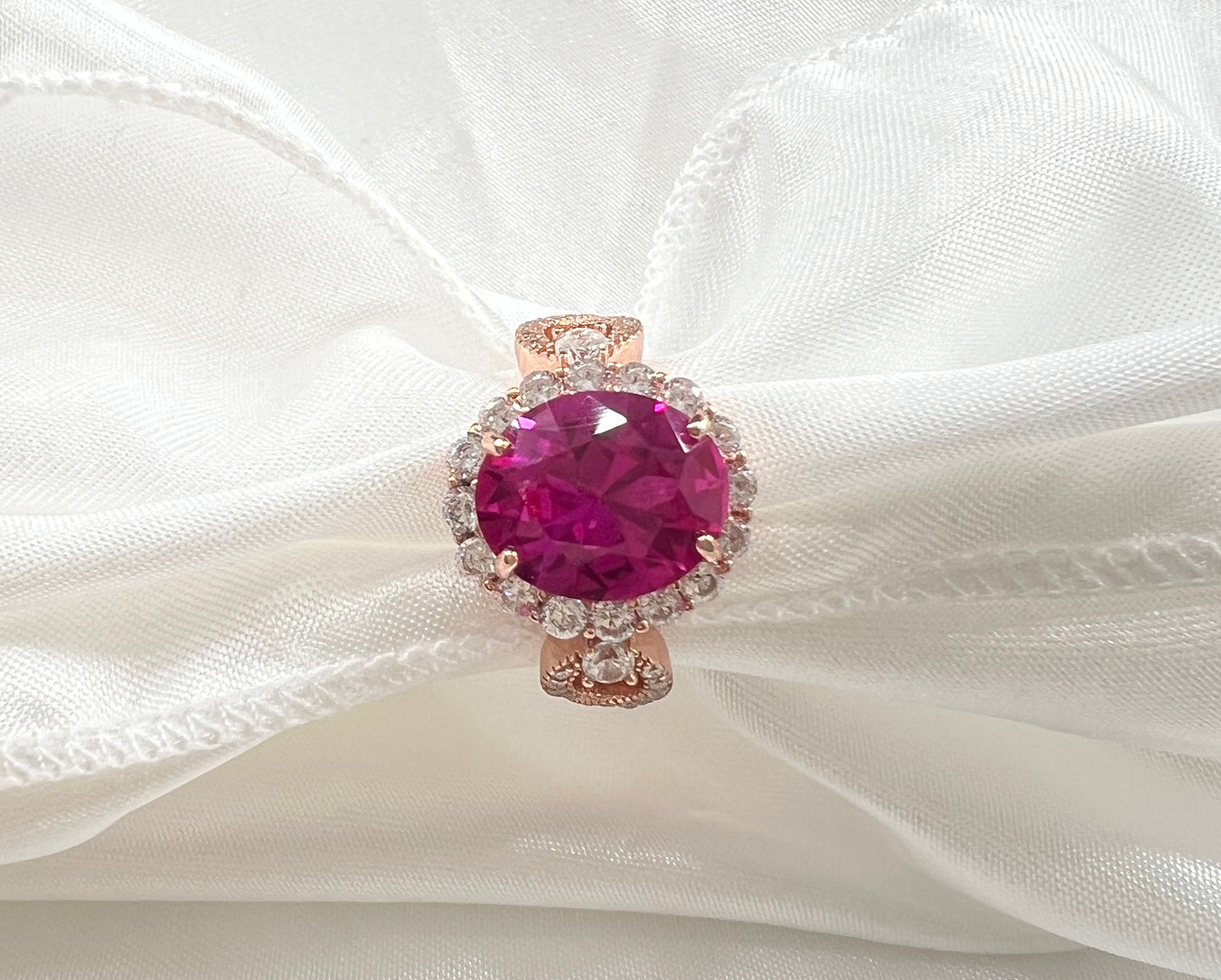 925 Sterling Silver Oval Cut Rose Corundum Infinity Band Ring - Rose Gold