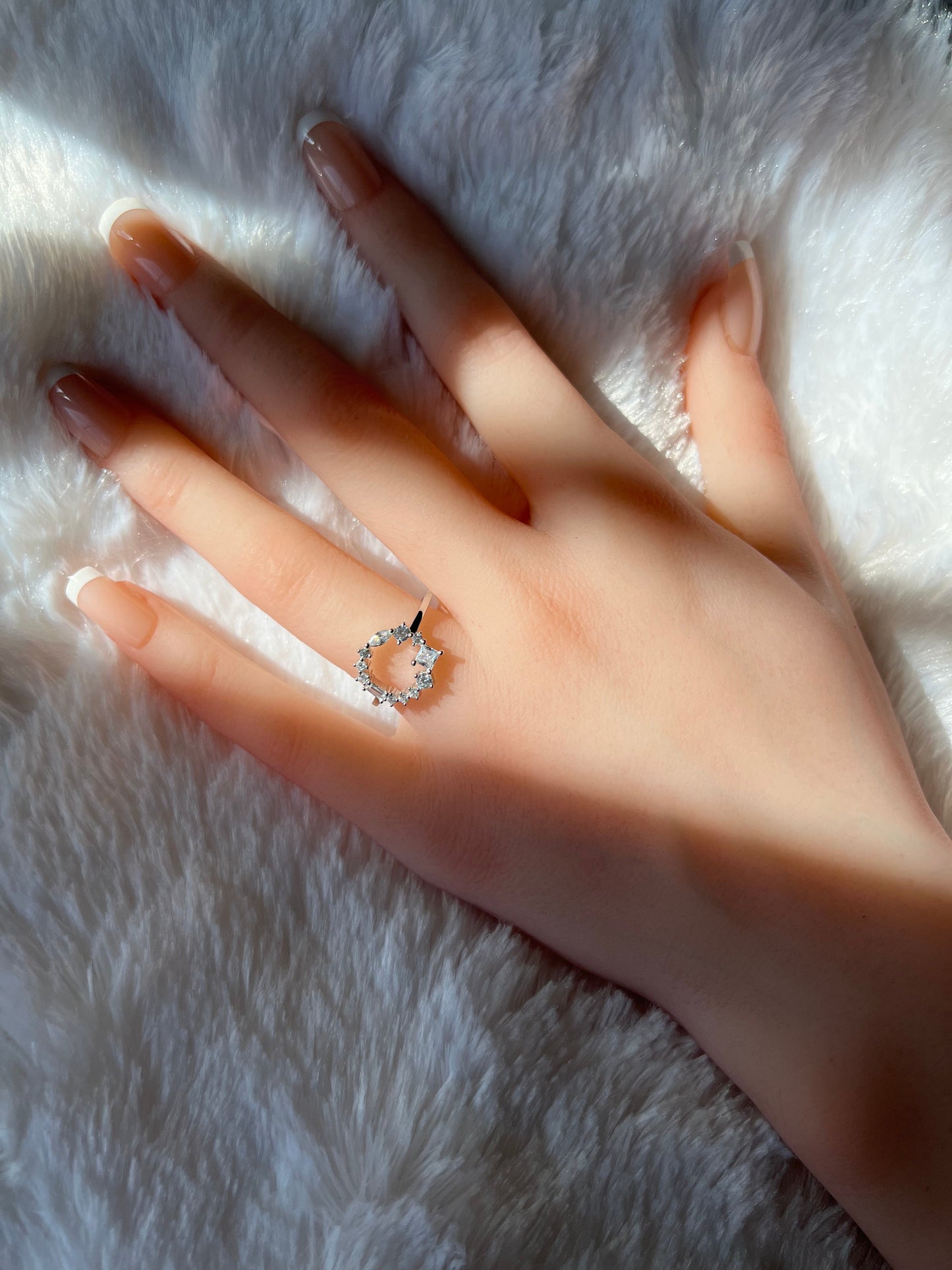 Dainty 925 Sterling Silver Diamond CZ Geometric Cluster Band Open Circle Ring