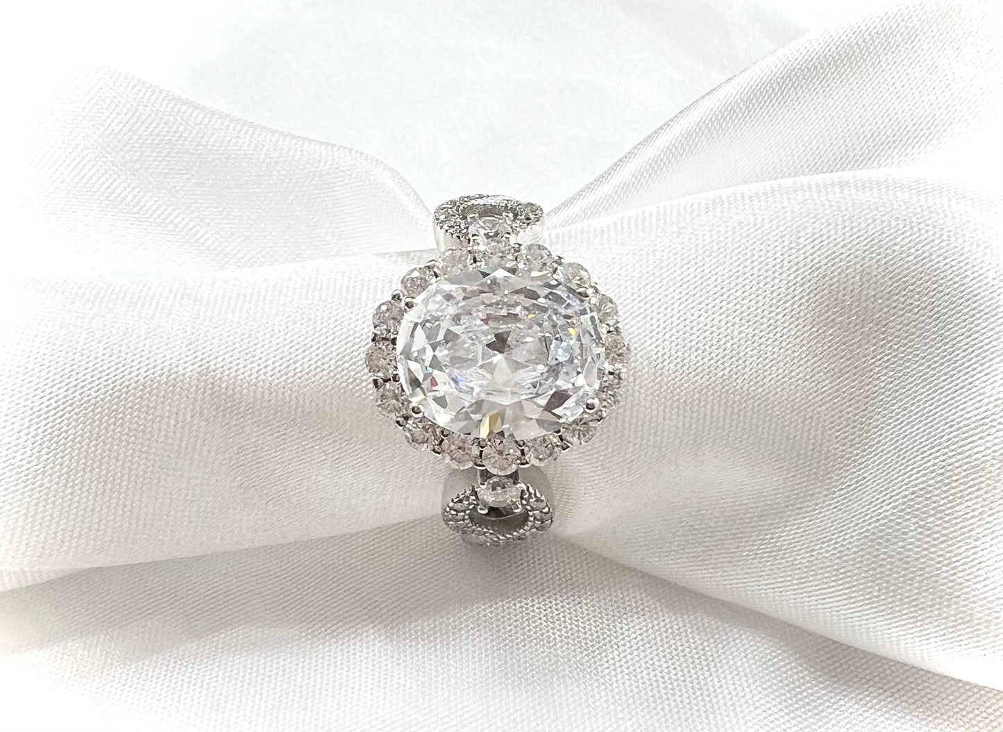 925 Sterling SIlver Infinity Oval Cut Clear Diamond CZ Ring