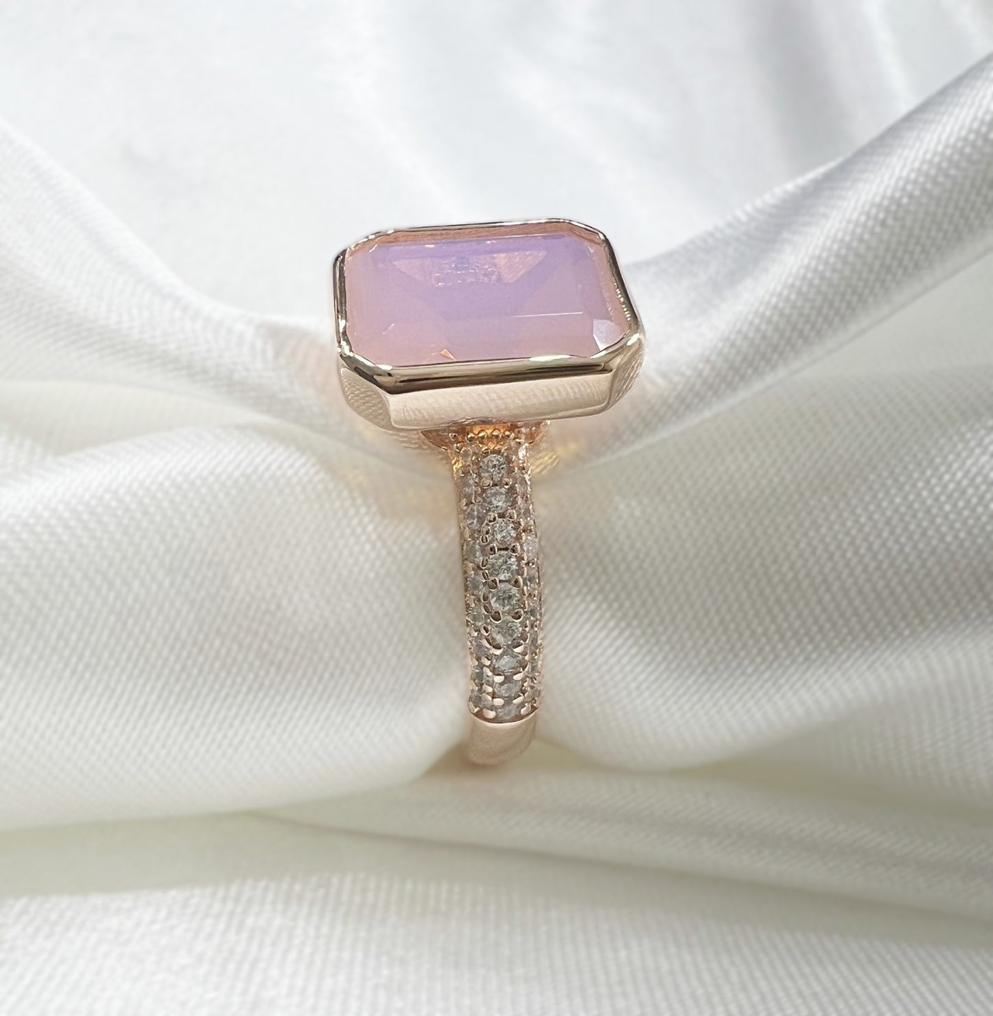 925 Sterling Silver Pink Moonstone Bezel Ring on Rose Gold