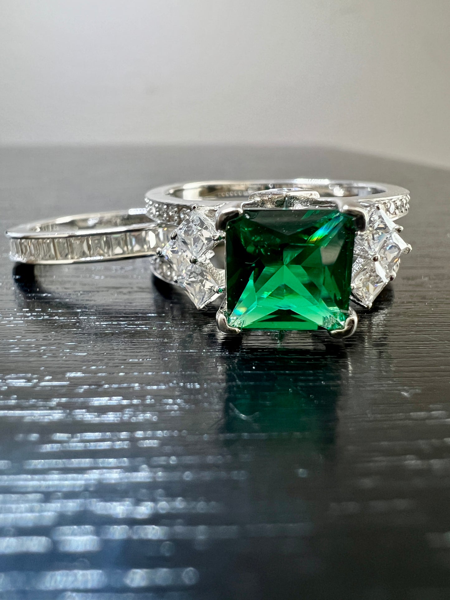 925 Sterling Silver Princess Cut Emerald Green CZ Tri-Band Ring